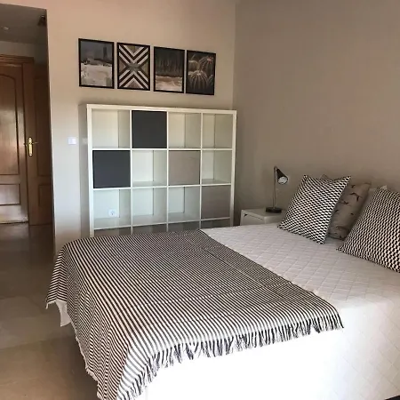 Atico 2 En Campo De Golf Guadalmina, Apartment *